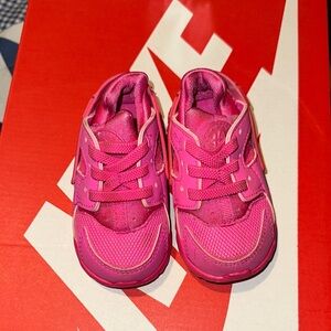 Nike Kids Fuchsia Sneakers
